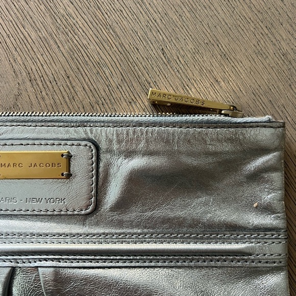 MARC JACOBS Metallic Pouch - Picture 5 of 6